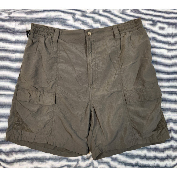 Pflueger Vintage XL $70 Brown Green Cargo Shorts Fishing Outdoor Core - Picture 1 of 8